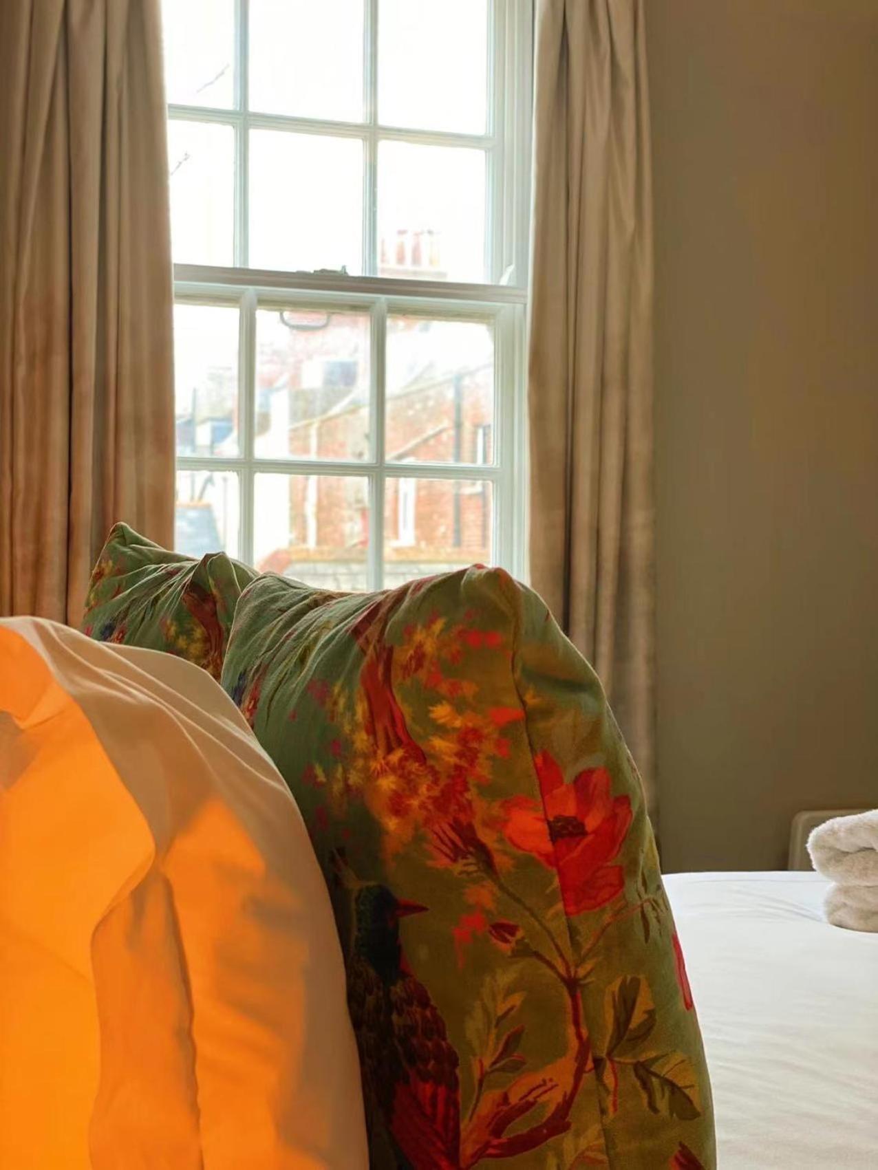 Chapter 1 Hotels Weymouth Bagian luar foto